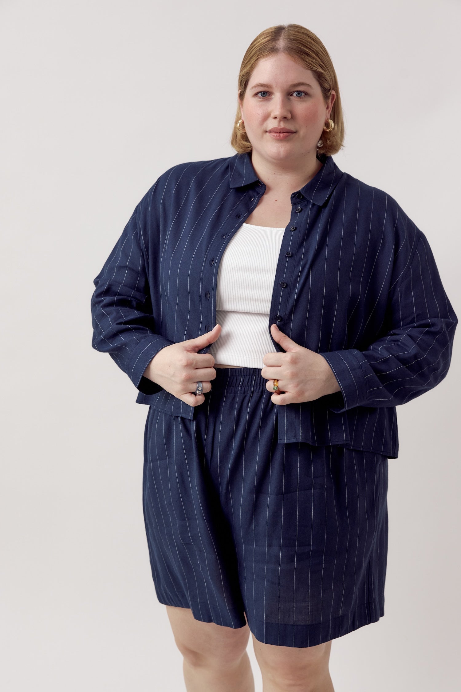 Sirka Shorts Pinstripe Navy