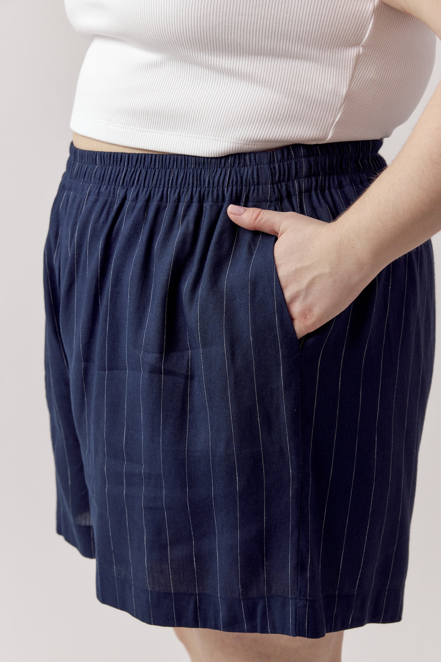 Sirka Shorts Pinstripe Navy