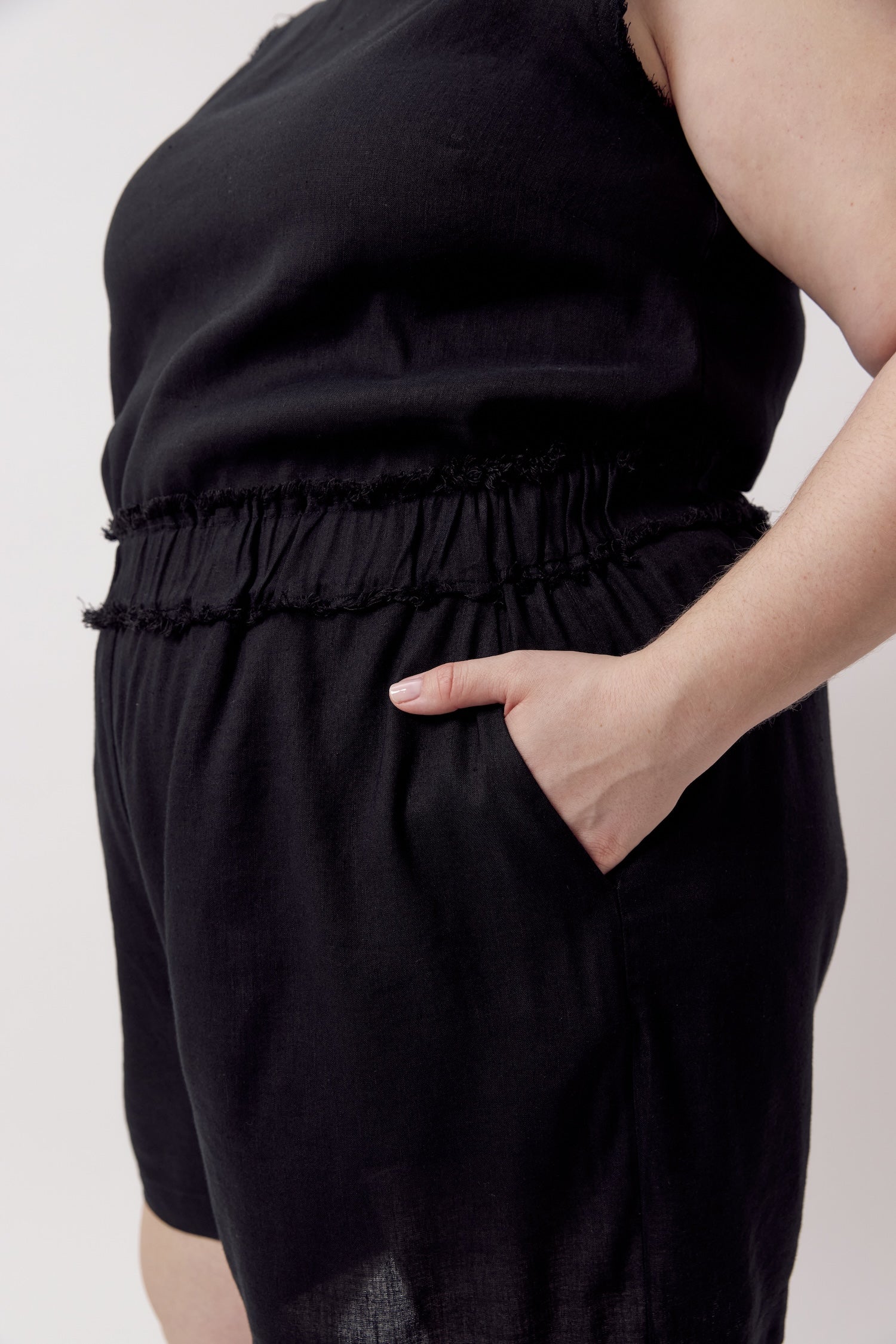 Esra Fringe Shorts Black
